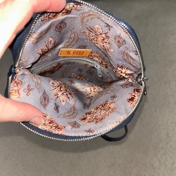 HOBO Daria wristlet navy blue - Picture 2 of 10